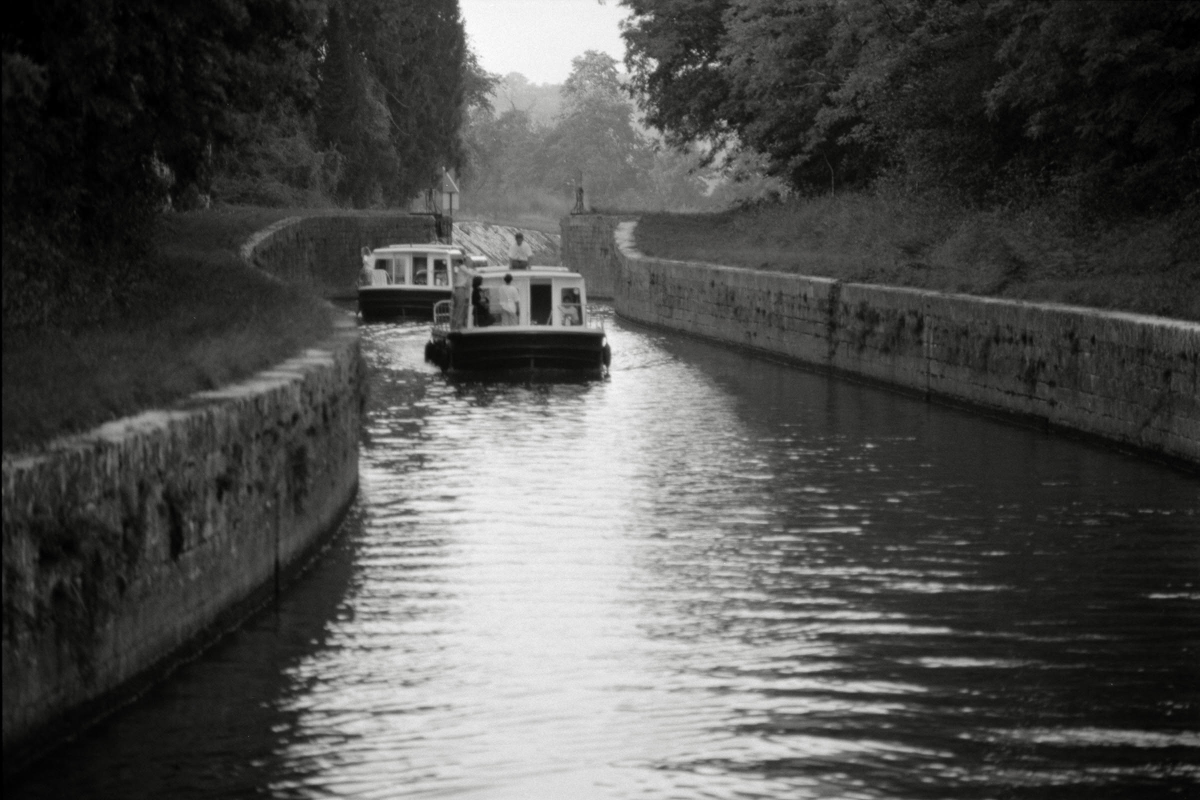 AHP F1990 09 007 sc250506 img20 NLP